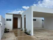 CASA EN VENTA 3 RECAMARAS, 5 BAÑOS EN PRIVADA...