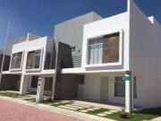 CASA EN VENTA 3 RECAMARAS A 10 MIN DE PLAZA SAN DIEGO Y...