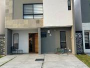 Casa en Venta, 3 recámaras, alberca, persianas, oportunidad