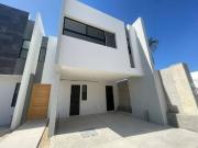 Casa en venta, 3 rec?maras, alberca y m?s, Lomas de...