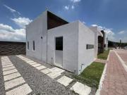 Casa en venta 3 Recamaras Colinas de Santa Rosa, Queretaro