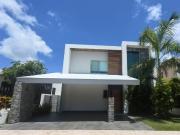 Casa en Venta, 3 recamaras con ba?o, alberca, jardin, en...