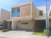 CASA EN VENTA 3 RECAMARAS EN ZONA DORADA DE QUÉRETARO...