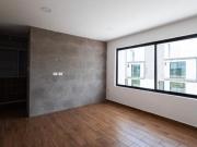 CASA EN VENTA 3 RECAMARAS LOMAS DE ANGELOPOLIS