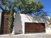 Casa en Venta 3 recamaras y jardín de 200m2