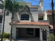 Casa en Venta: 3 Recámaras y Terraza en Colinas de San...