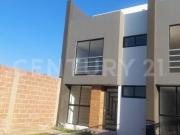 Casa en venta, 3recámaras, 1 en PB, roof garden, a...