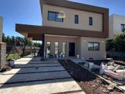 CASA EN VENTA 4 AMB C/ PILETA A ESTRENAR BARRIO PRIVADO...