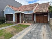 CASA EN VENTA 4 AMB CON QUINCHO Y PARQUE