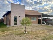 Casa en Venta 4 Ambientes al Lago con Muelle en Barrio...
