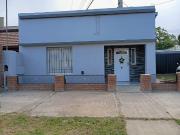 CASA EN VENTA 4 AMBIENTES CON GARAGE EN BALCARCE