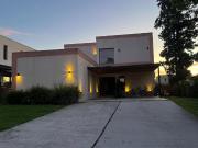 Casa en Venta, 4 Ambientes, en Barrio Cerrado Alvear de...