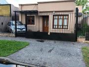 CASA EN VENTA 4 AMBIENTES EN BURZACO