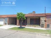 Casa en VENTA 4 ambientes en Quilmes Oeste cochera,...