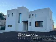 Casa en venta 4 ambientes Playroom Pileta Puertos Barrio