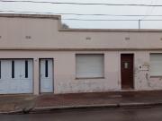 Casa en venta 4 Dormitorios 1 Baño Cochera 690Mts2...
