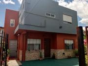 Casa en venta 4 Dormitorios 2 Baños 165Mts2 Bernal Oeste