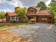 Casa en venta 4 dormitorios 2 baños 1 cochera 197mts2...