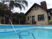 Casa en venta 4 Dormitorios 3 Baños 1 Cochera 300Mts2...