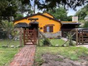 Casa en venta 4 Dormitorios 3 Baños 1 Cochera 450Mts2...