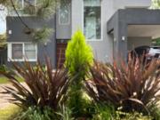 Casa en venta 4 Dormitorios 3 Baños Cochera 1.320Mts2 La...