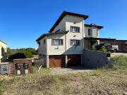 Casa en venta 4 Dormitorios 3 Baños Cochera 350Mts2...