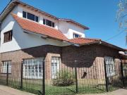 Casa en venta 4 Dormitorios 3 Baños Cocheras 350Mts2...