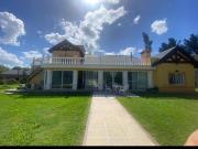 Casa en venta 4 Dormitorios 4 Baños 3.000Mts2 La Plata