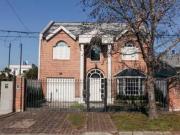 Casa en venta 4 Dormitorios 4 Baños Cocheras 460Mts2...