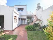 CASA EN VENTA, 4 DORMITORIOS CALLES 22 E/ 51 Y 53