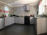 Casa en venta 4 dormitorios + cochera, 5ta Sección