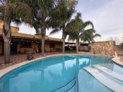 Casa en Venta, 4 Dormitorios, en Barrio La Florida, Zarate