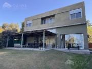 Casa en venta 4 dormitorios Villa Allende B° Golf
