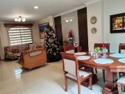 Casa en Venta 4 hab. Urb. privada, Machala