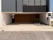 CASA EN VENTA 4 HABITACIONES EN LOMAS DEL DORADO, EN...