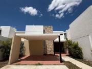 CASA EN VENTA 4 HABS. PRIVADA CON AMENIDADES, CHOLUL M?RIDA