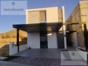 Casa en venta 4 rec. Una en planta baja, Altozano Chihuahua