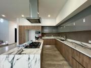 Casa en Venta, 4 Recamaras, 3 Niveles, Alberca, Río...