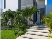 Casa en Venta, 4 Recámaras, 3 Niveles, Piscina, Muelle,...