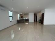 CASA EN VENTA 4 RECAMARAS, ALBERCA, FAMILY ROOM, AV....