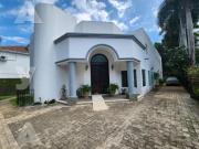 Casa en Venta 4 Recámaras, AMUEBLADA, Piscina, Estudio...