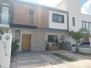 Casa en venta 4 recámaras en Juriquilla, Querétaro a 14...