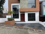 Casa En Venta 4 Recámaras En Vistas Altozano Primeros Cotos