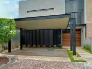 CASA EN VENTA 4 RECÁMARAS, FRACCIONAMIENTO ALTOZANO,...