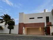 Casa en venta, 4 Recamaras, Jardín 180m2, Lomas de...