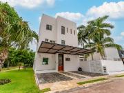 Casa en Venta 4 Recamasas, Residencial Arbolada, Canc?n