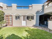 CASA EN VENTA 4AMB VICTORIA CON JARDIN Y PILETA