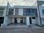 CASA EN VENTA 5,350,000 EXCELENTE UBICACIÓN VIA...