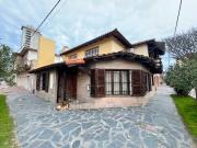 CASA EN VENTA 5 AMB PLAYA NECOCHEA