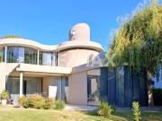 CASA EN VENTA 5 AMBIENTES B° LA COMARCA CENTENARIO